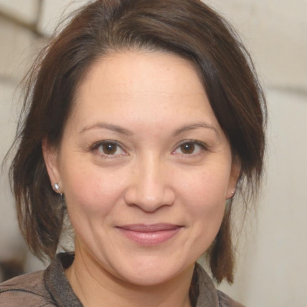 Andreea Floroiu - Specialist Investiții